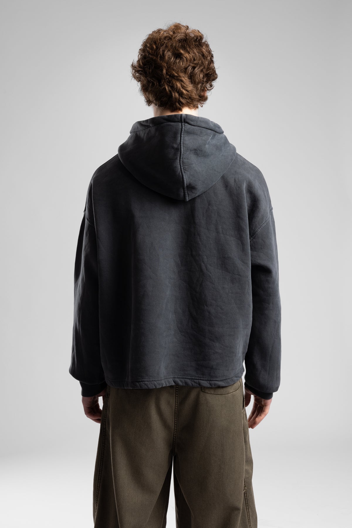 Minimal Yazı Detaylı Kapüşonlu Sweatshirt