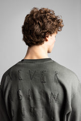 Arka Yazı Nakış Detaylı Pistole Yıkamalı Sweatshirt