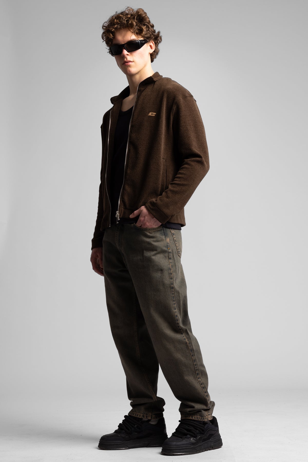 Dik Yaka Fermuarlı Fitilli Sweatshirt