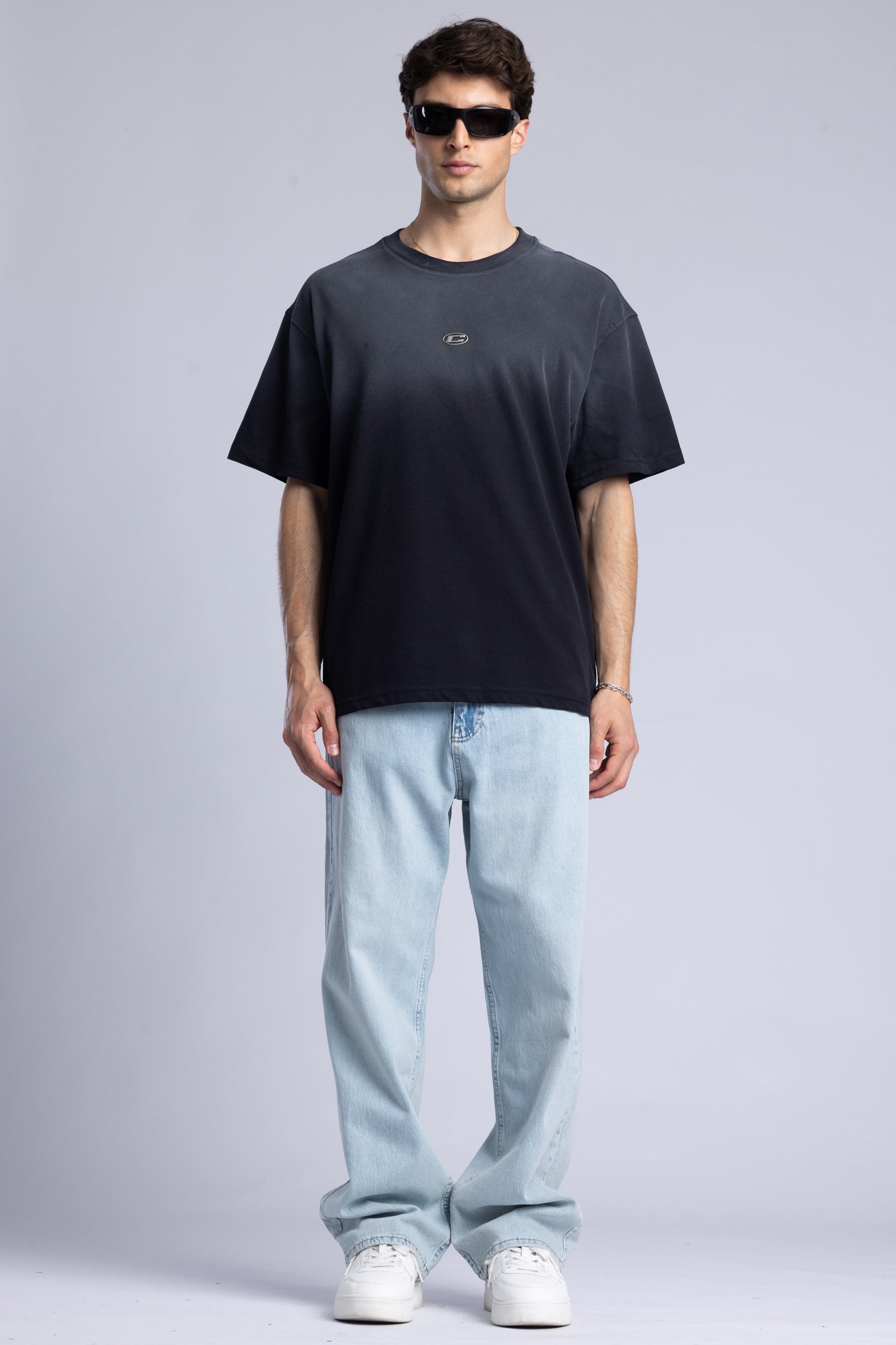 Metal Logo Detaylı Yıkamalı T-shirt