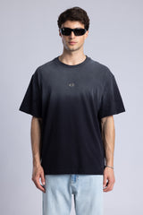 Metal Logo Detaylı Yıkamalı T-shirt